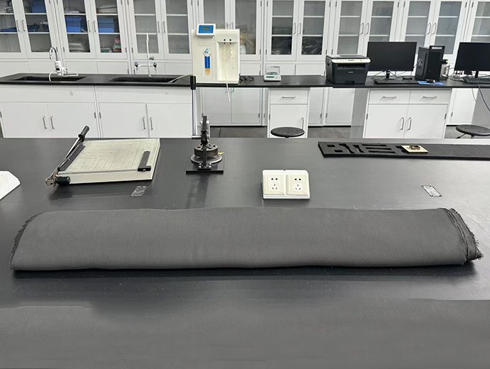 Carbon fabrics roll (312)